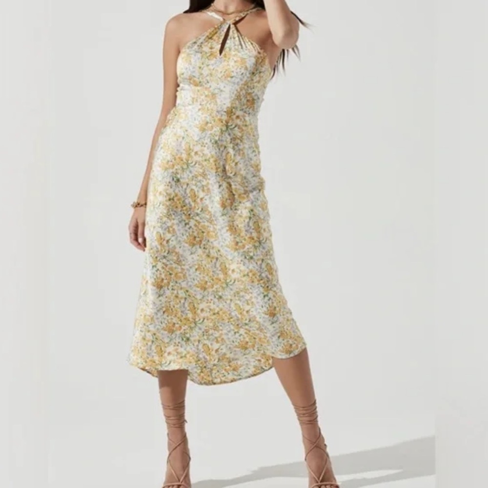 Astr the Label | Yellow and White Floral Midi Dress